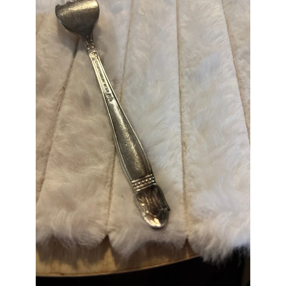 Vintage Holmes & Edwards Danish Princess Silverplate Dinner Fork 7.5